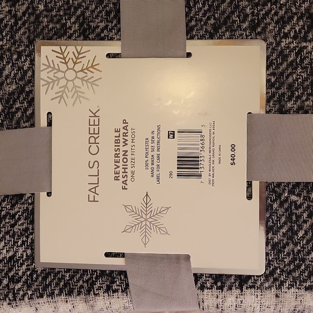 Reversible Wrap NWT - Picture 4 of 4